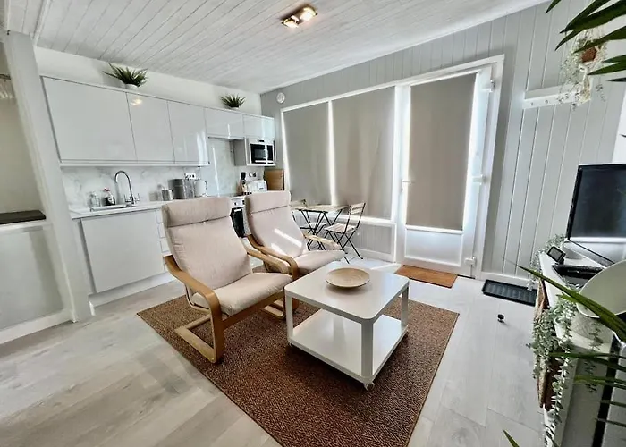 Little Haven, One Bed Chalet In Dartmouth, Devon